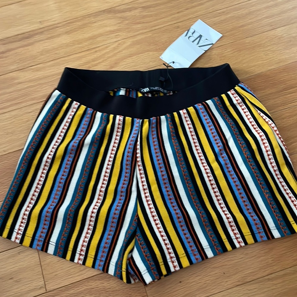 Zara High Rise Shorts, colorful. Size small